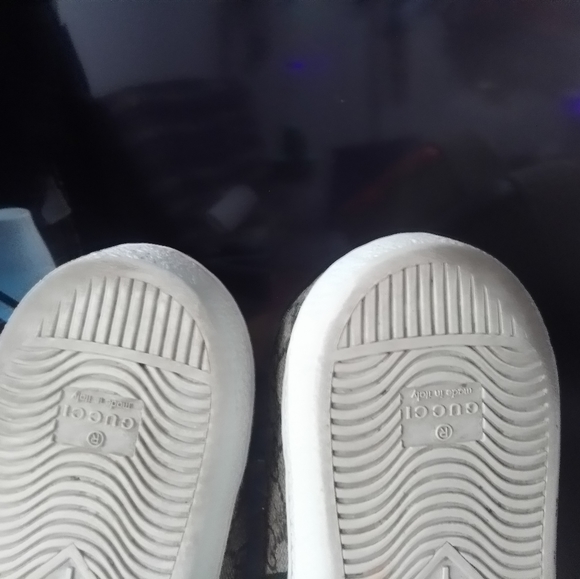 Gucci men's GG Ace Supreme Bees Sneakers - Picture 11 of 11